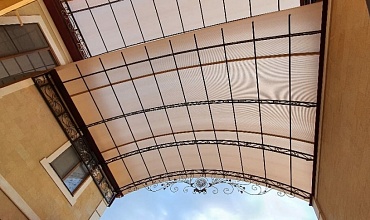 Как выбрать цветной поликарбонат и не ошибиться? Полная инструкция